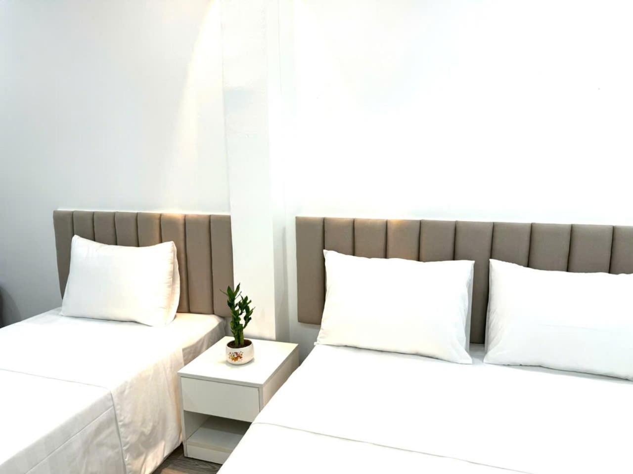 The Queen Hotel & Spa 2 Hanoi Exteriör bild