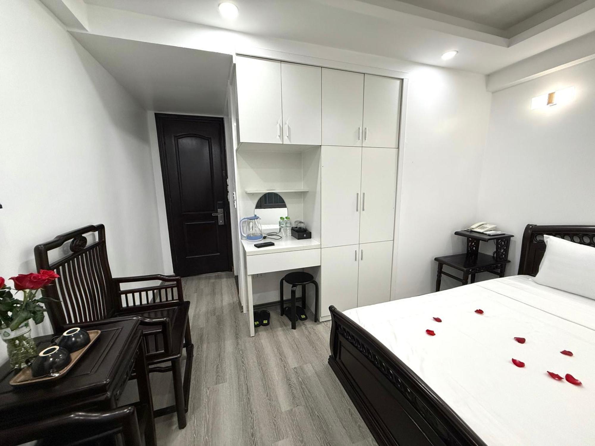 The Queen Hotel & Spa 2 Hanoi Exteriör bild